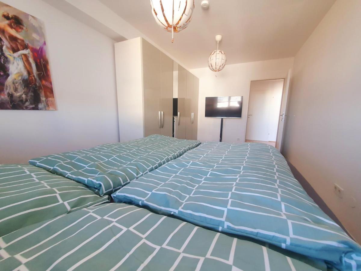 Near Lake Two Bedroom Duplex Apartment 비엔나 외부 사진